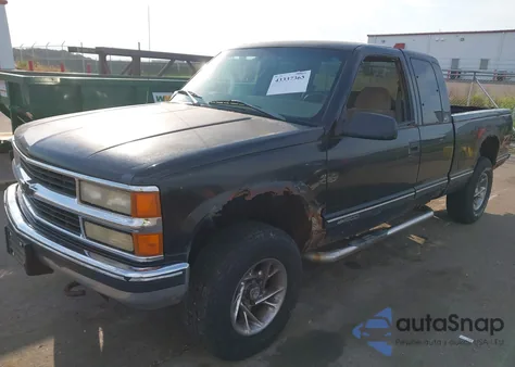 1998 Chevrolet K1500 Fleetside z USA, uszkodzony, nr VIN 2GCEK19R0W1155118